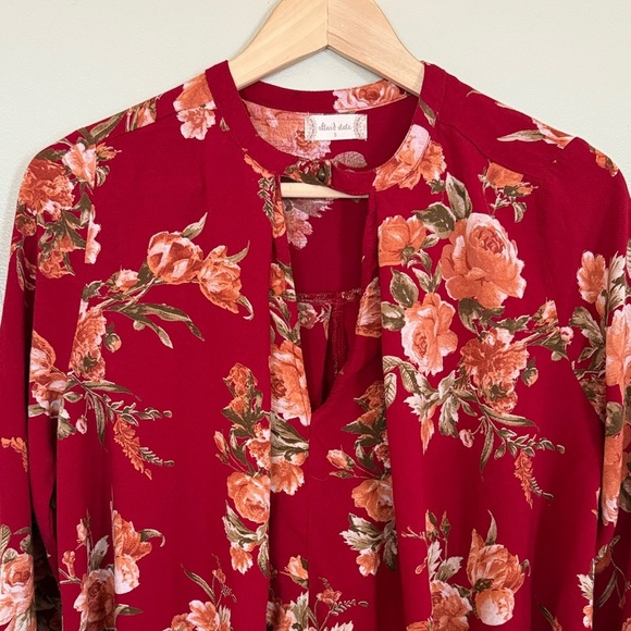 Altar'd State Eyelet Floral Blouse Size Small Bohemian Flowy Lightweight - Picture 3 of 7